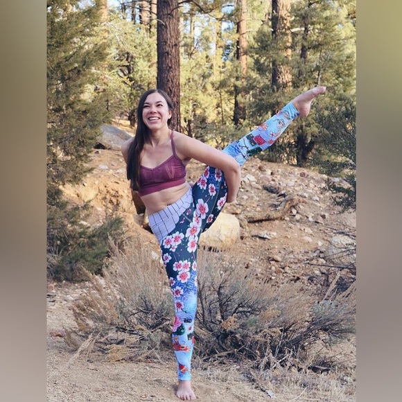 Lot of 2 - Arthletic wear leggings size medium - Picture 3 of 5